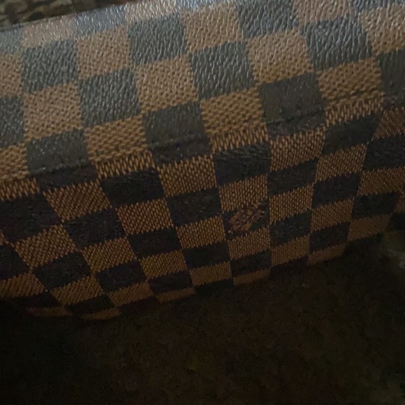 Brand new loius vuitton messenger small bag - Picture 3 of 5